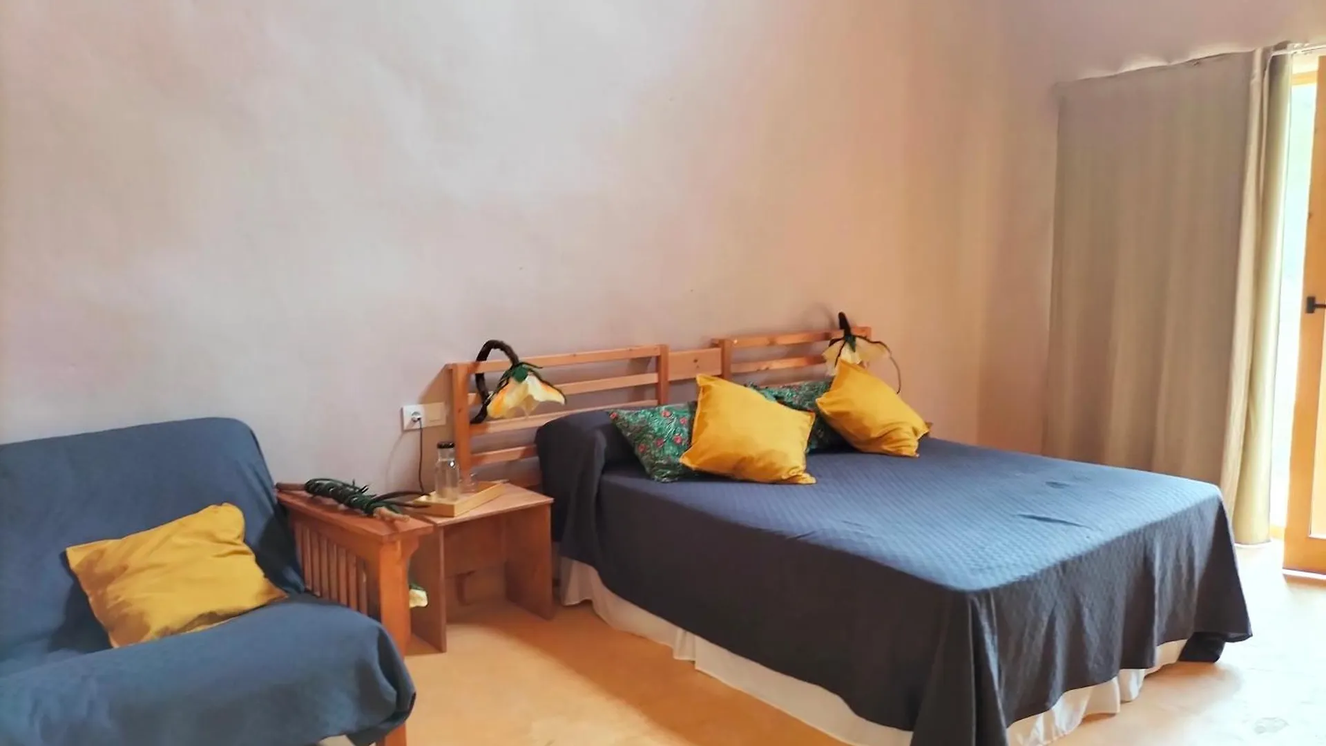 Arens de Lledo Mas La Llum, La Casa De Palla בית כפרי
